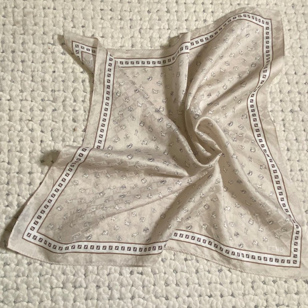 FENDI Authentic FF Logo FENDISSIMA Zodiac Scarf 21 - Picture 5 of 7